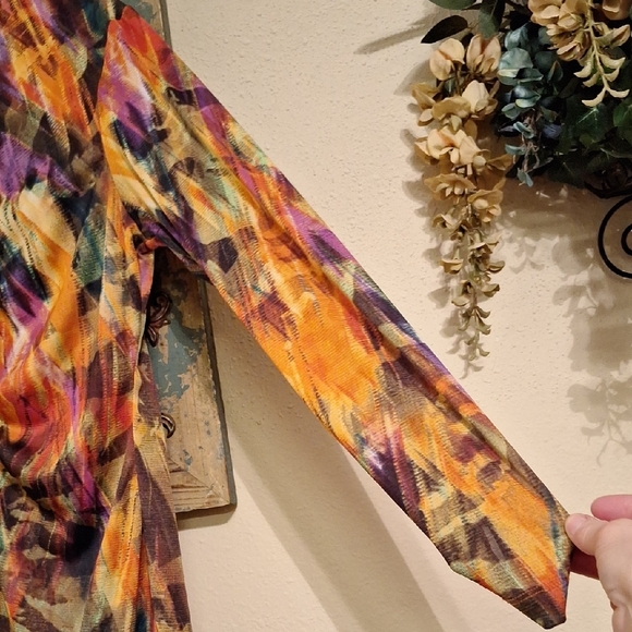 Focus 2000 Vibrant Abstract Long Sleeve Top. Great Condition Size Large - Picture 7 of 9